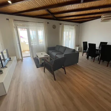 Ribicic Apartman *
